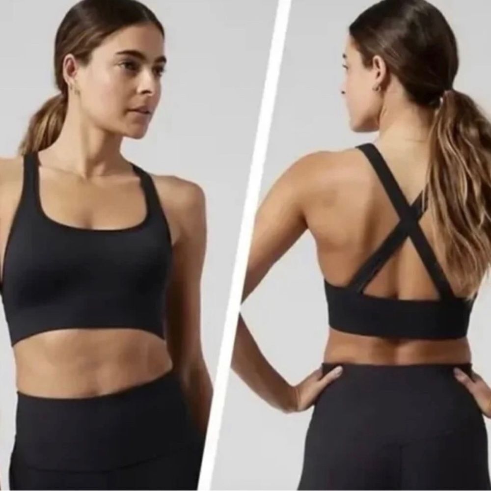 NWT Athleta Aurora sports bra size Extra Small A-C cup.